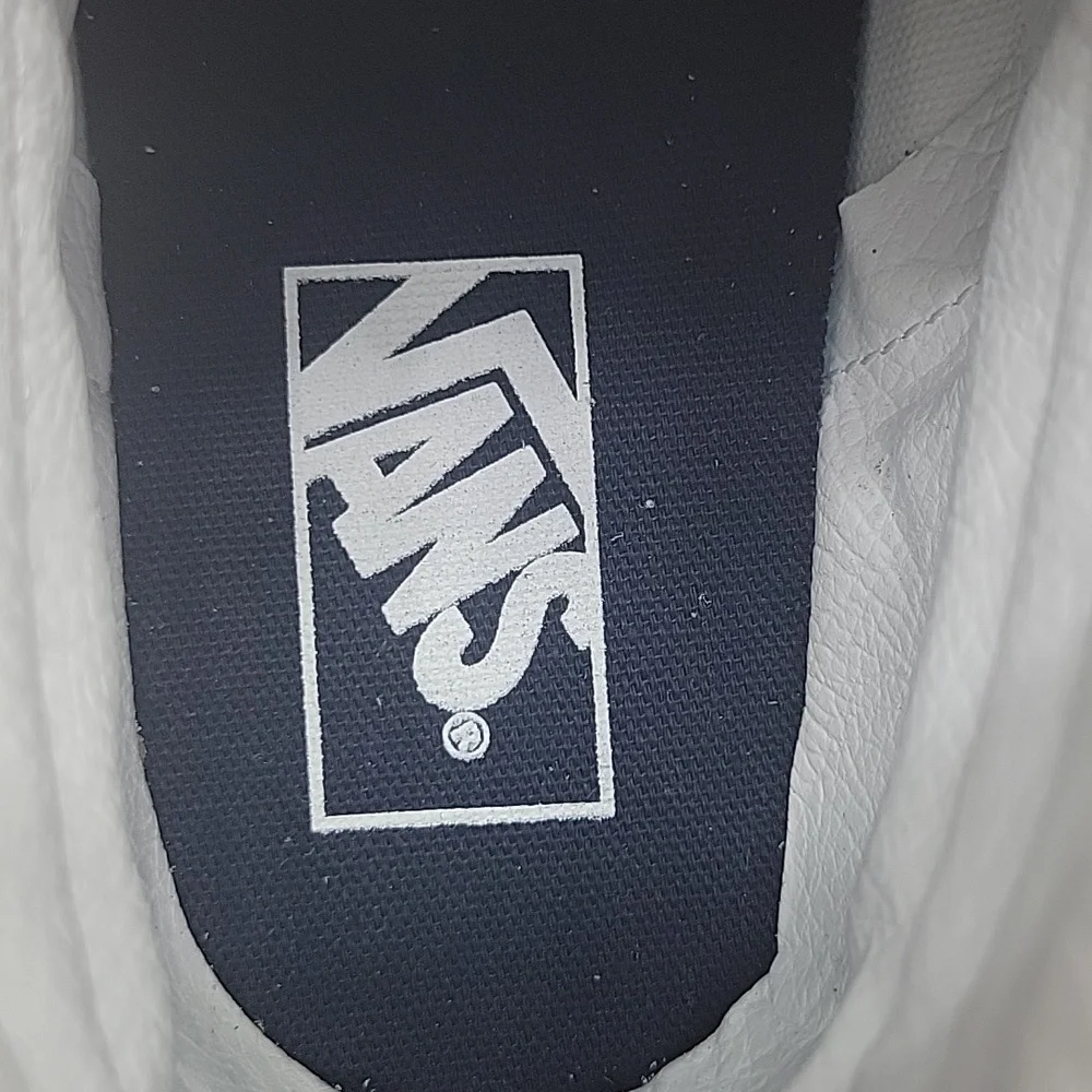 Van's SK8-Hi Brand new in the box no lid authentic uper textile and leather .